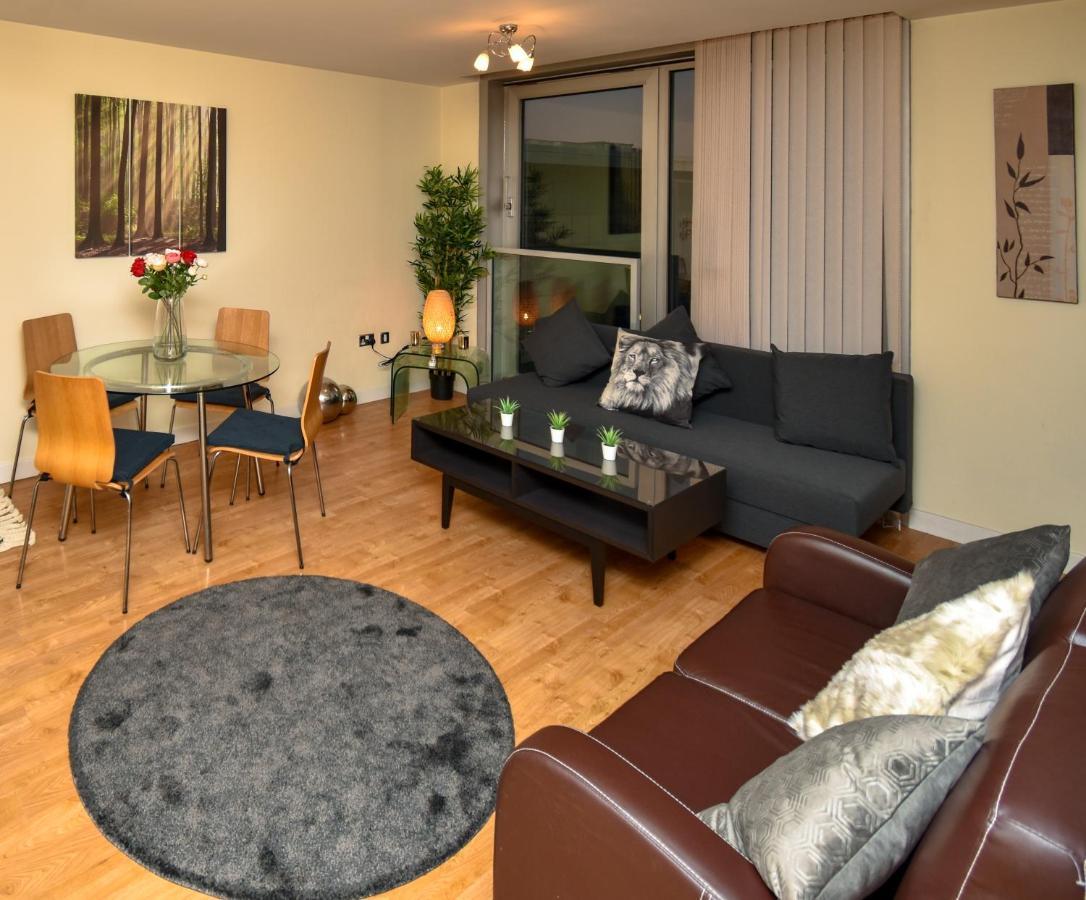 Apartmán The Hub - Spacious, Bright And Modern With Free Parking Milton Keynes Exteriér fotografie